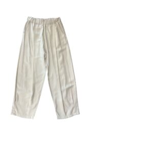 Pantalone Ballon Summer Bianco 29€</br> <b>DISPONIBILE IN STORE!</b>
